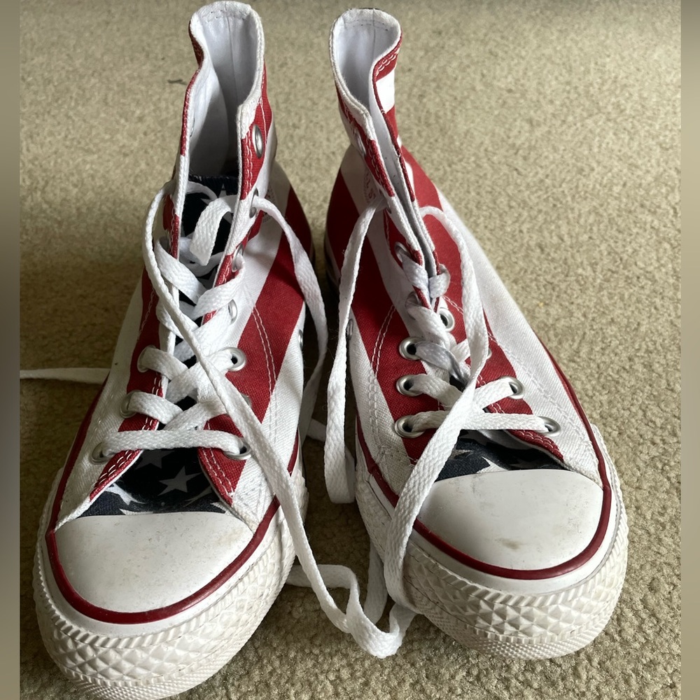 Converse high tops size 6.5 women’s very good condition